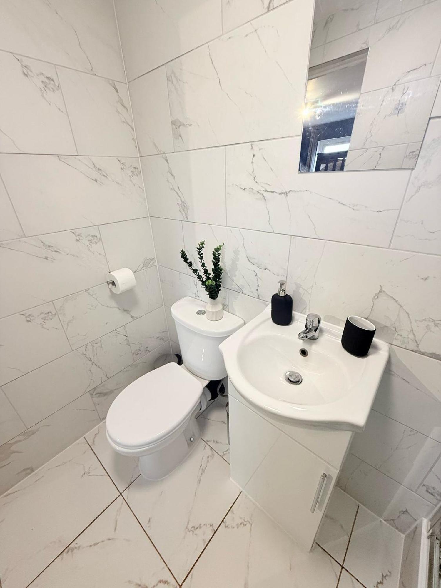 Tottenham En Suites Guest Rooms ロンドン エクステリア 写真