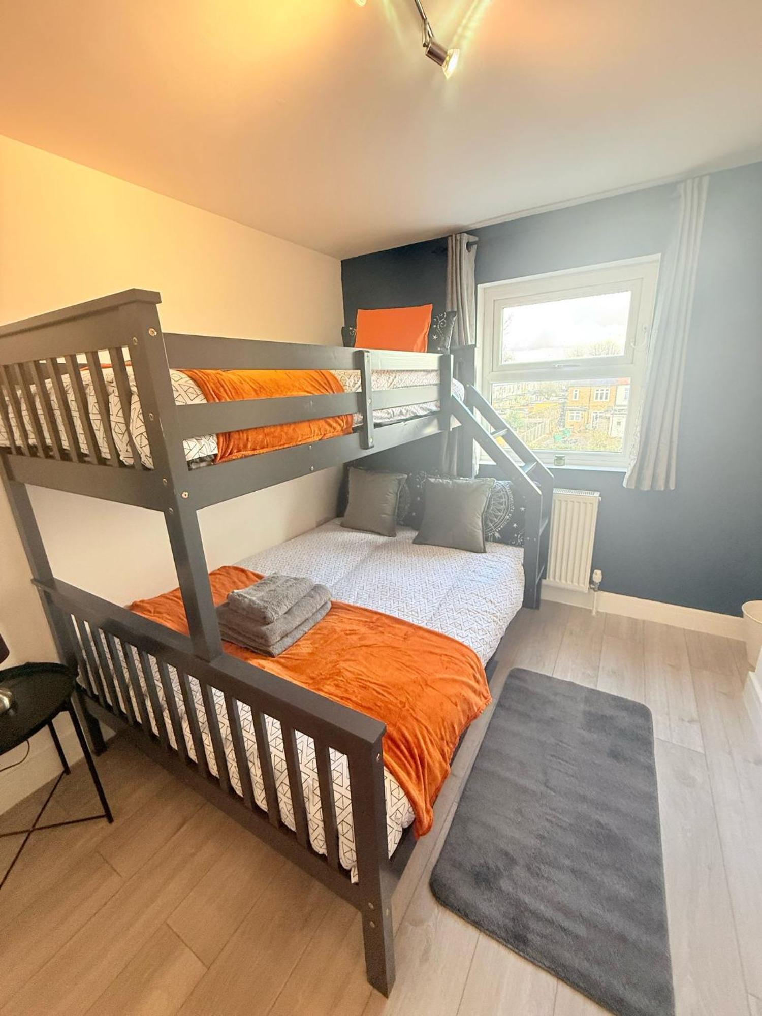 Tottenham En Suites Guest Rooms ロンドン エクステリア 写真